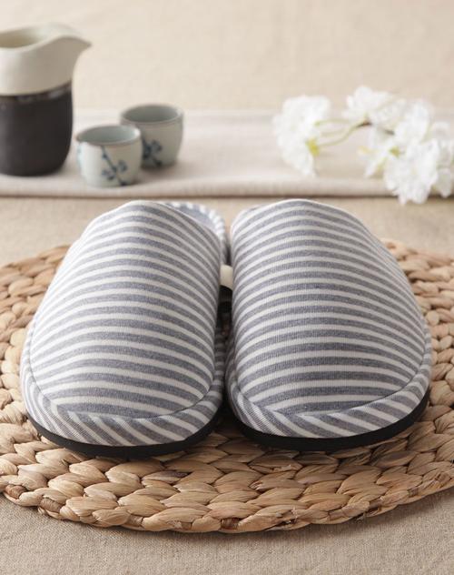 日本居优乐品joyolop家居用品专场男款浅灰家居盆底条纹拖鞋jp288479